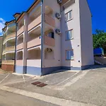 Bezauberndes Nur 390 Meter Zum Mit Meerblick, Waschmaschine Apartament Dramalj